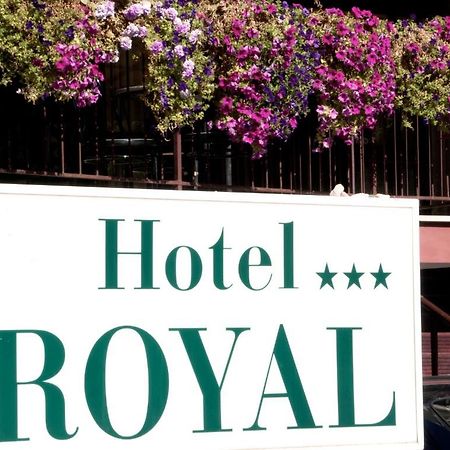 Hotel Royal Песаро Екстериор снимка