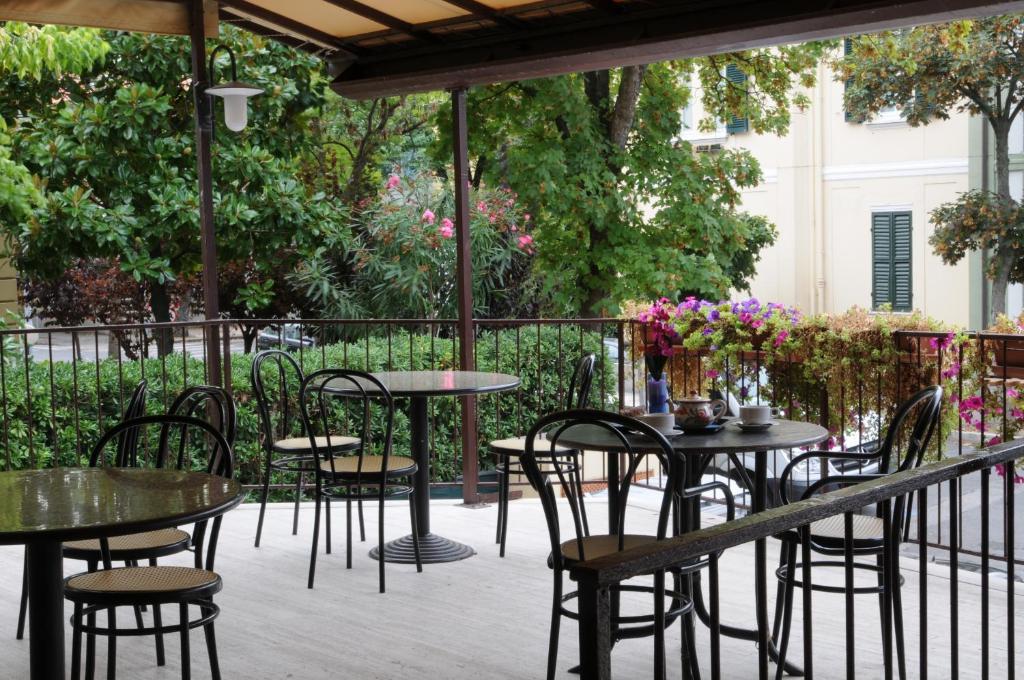 Hotel Royal Песаро Екстериор снимка